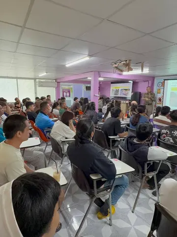 Lecture in Thai and English